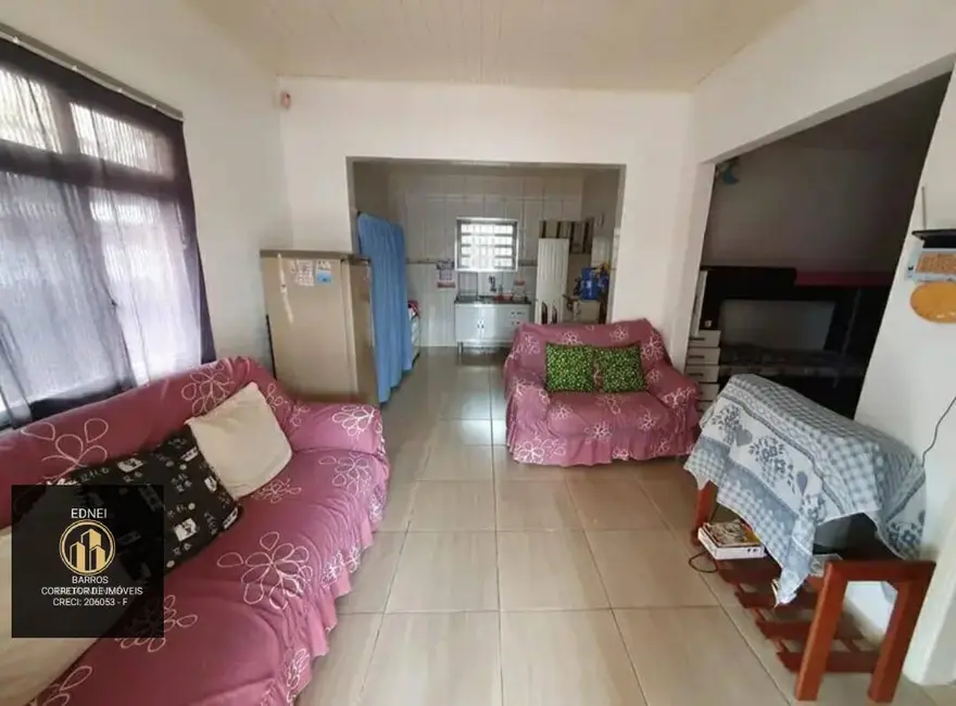 Foto 2 de Casa com 2 quartos à venda, 189m2 em Caiçara, Praia Grande - SP