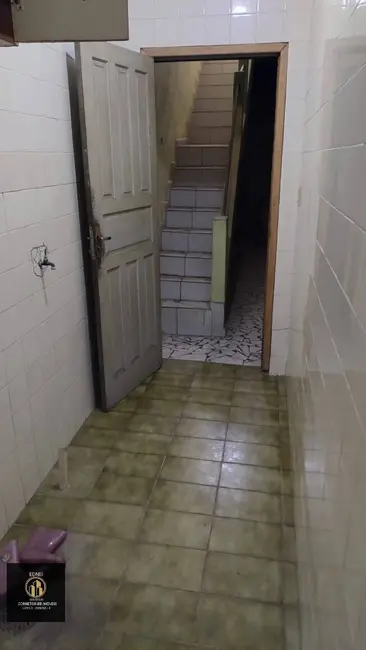 Sobrado com 3 quartos à venda, 360m2 em Centro, Sao Vicente - SP - imagem 9 Foto 9 de Sobrado com 3 quartos à venda, 360m2 em Centro, Sao Vicente - SP