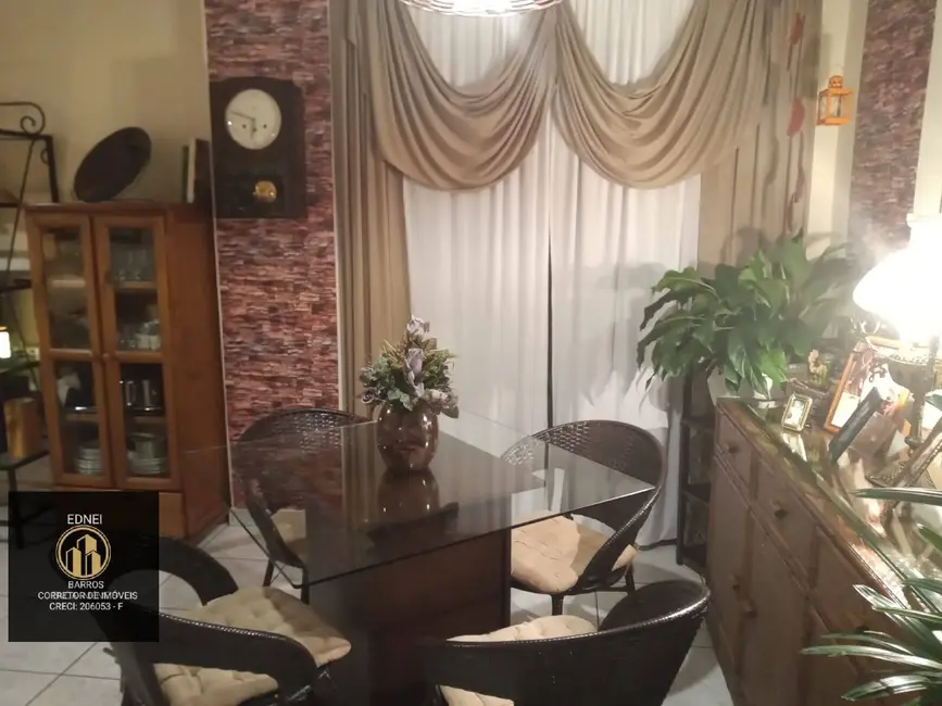 Apartamento com 2 quartos à venda, 75m2 em Guilhermina, Praia Grande - SP - imagem 8 Foto 8 de Apartamento com 2 quartos à venda, 75m2 em Guilhermina, Praia Grande - SP