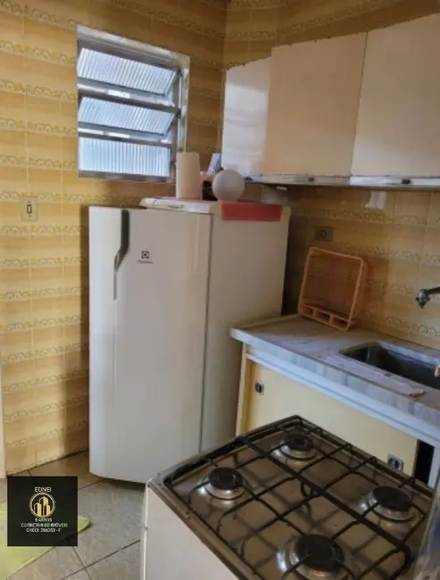 Foto 2 de Kitnet com 1 quarto à venda, 27m2 em Guilhermina, Praia Grande - SP
