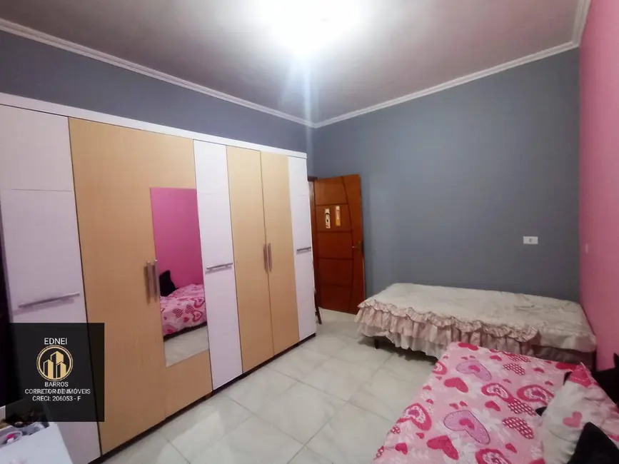 Casa com 3 quartos à venda, 90m2 em Jardim Rio Branco, Sao Vicente - SP - imagem 6 Foto 6 de Casa com 3 quartos à venda, 90m2 em Jardim Rio Branco, Sao Vicente - SP