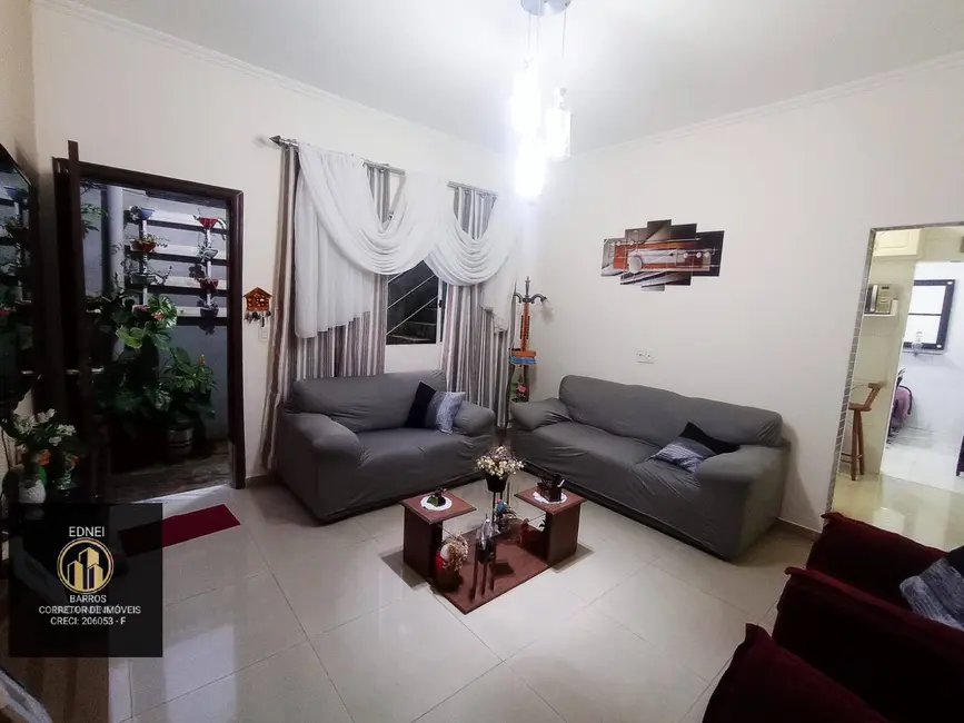 Casa com 3 quartos à venda, 90m2 em Jardim Rio Branco, Sao Vicente - SP - imagem 9 Foto 9 de Casa com 3 quartos à venda, 90m2 em Jardim Rio Branco, Sao Vicente - SP