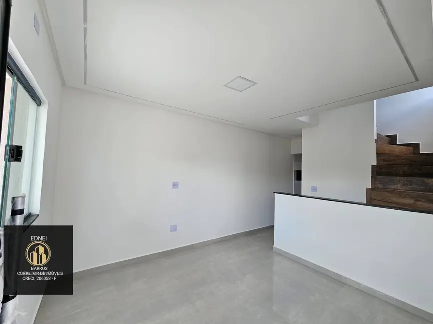 Foto 1 de Casa com 3 quartos à venda em Maracanã, Praia Grande - SP