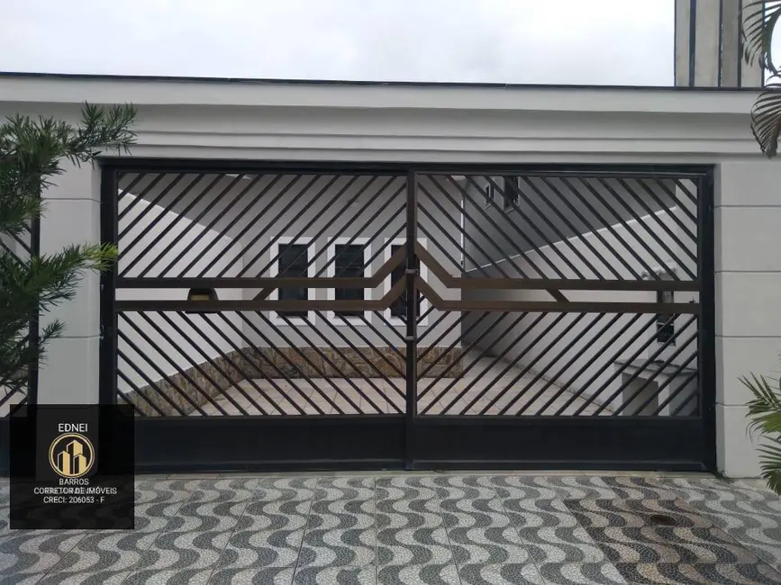 Foto 2 de Sobrado com 2 quartos à venda em Maracanã, Praia Grande - SP