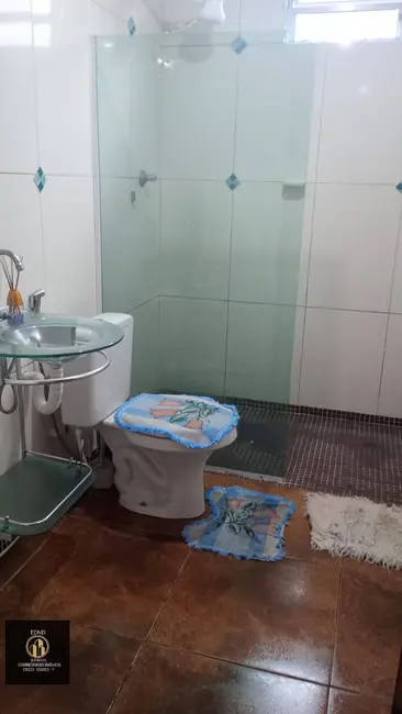 Foto 5 de Casa com 2 quartos à venda, 180m2 em Jardim Rio Branco, Sao Vicente - SP