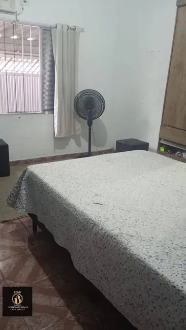 Foto 3 de Casa com 2 quartos à venda, 180m2 em Jardim Rio Branco, Sao Vicente - SP