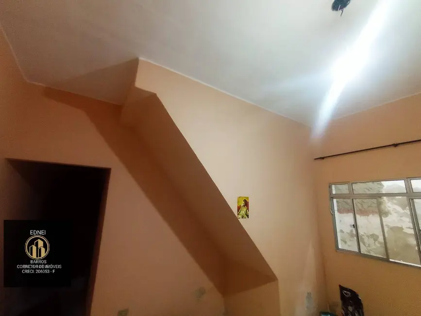 Foto 1 de Casa com 4 quartos à venda, 124m2 em Parque das Bandeiras, Sao Vicente - SP