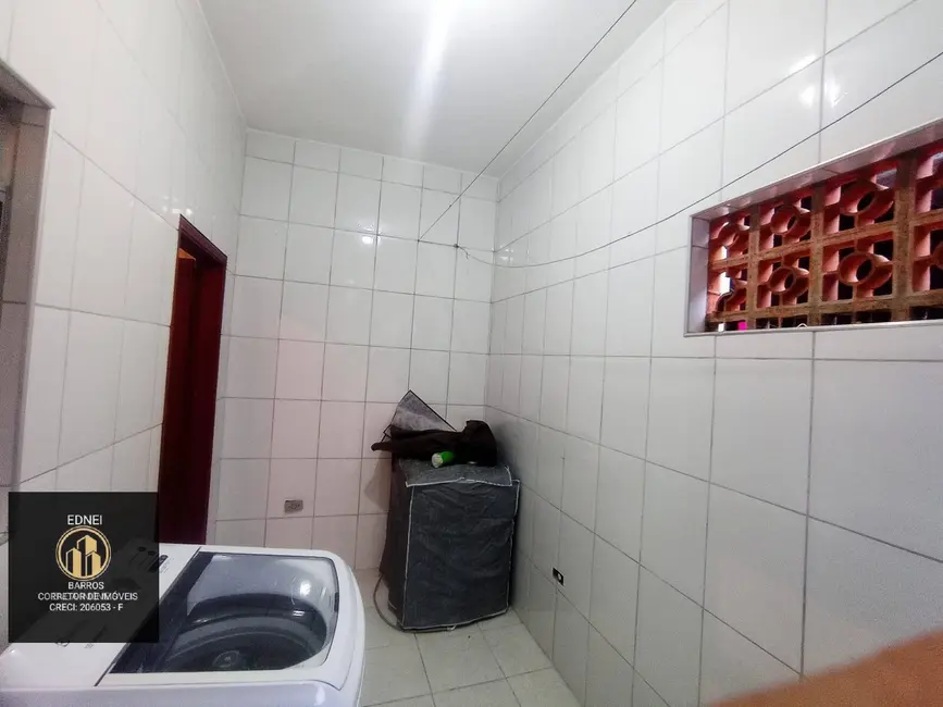 Foto 9 de Casa com 4 quartos à venda, 124m2 em Parque das Bandeiras, Sao Vicente - SP