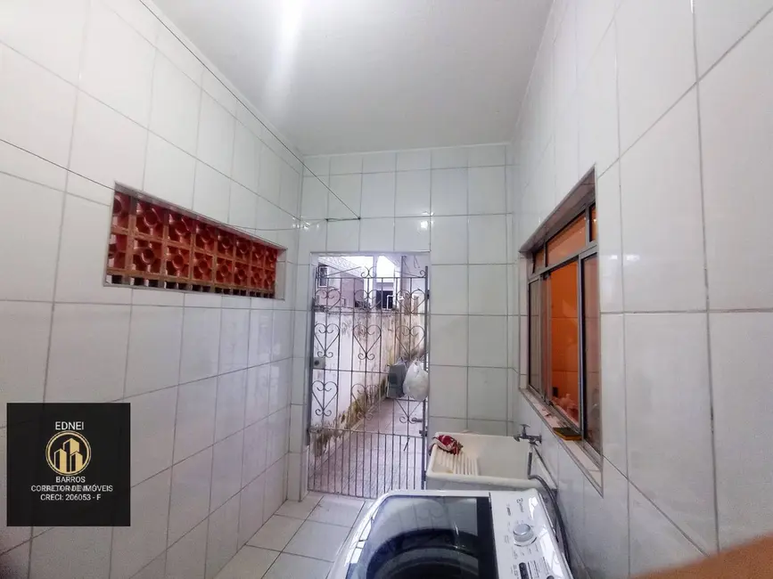 Foto 8 de Casa com 4 quartos à venda, 124m2 em Parque das Bandeiras, Sao Vicente - SP