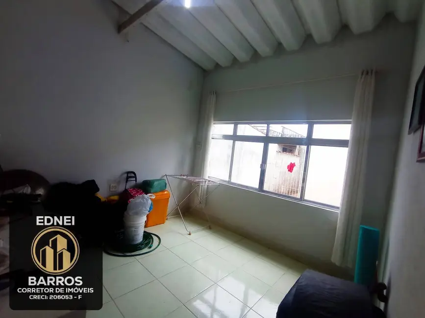 Foto 5 de Casa com 2 quartos à venda, 254m2 em Parque das Bandeiras, Sao Vicente - SP