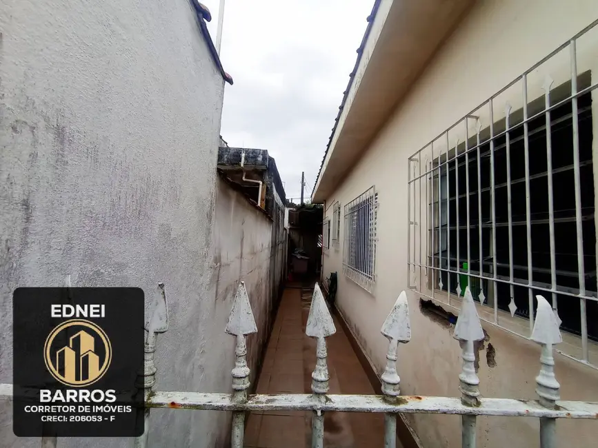 Foto 3 de Casa com 2 quartos à venda, 254m2 em Parque das Bandeiras, Sao Vicente - SP