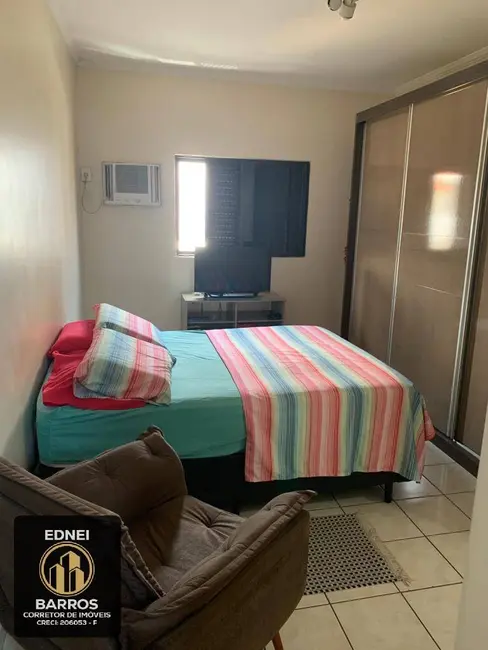 Foto 3 de Sobrado com 2 quartos à venda, 83m2 em Vila Cascatinha, Sao Vicente - SP