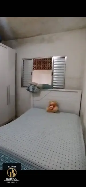 Foto 2 de Casa com 1 quarto à venda, 125m2 em Jardim Rio Branco, Sao Vicente - SP