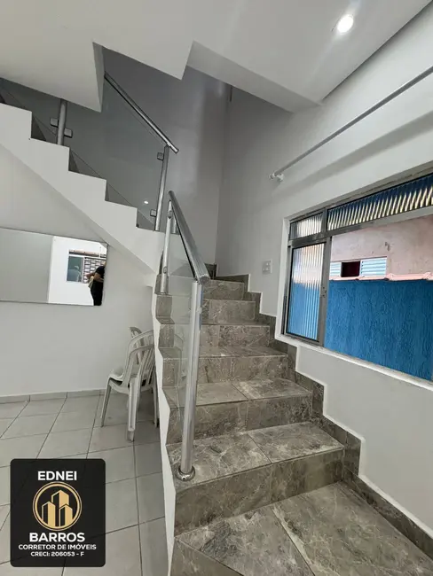 Foto 1 de Casa com 3 quartos à venda, 127m2 em Parque das Bandeiras, Sao Vicente - SP