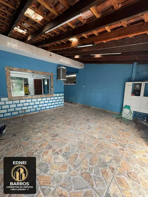 Foto 2 de Casa com 3 quartos à venda, 127m2 em Parque das Bandeiras, Sao Vicente - SP