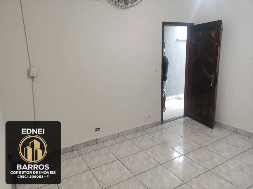 Foto 8 de Casa com 2 quartos à venda, 150m2 em Jardim Rio Branco, Sao Vicente - SP