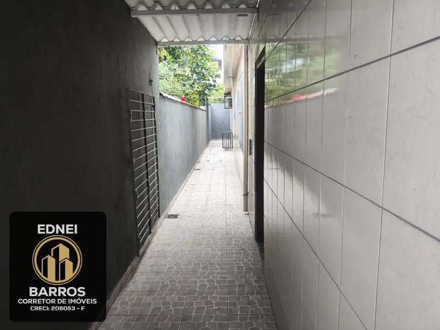 Foto 3 de Casa com 2 quartos à venda, 150m2 em Jardim Rio Branco, Sao Vicente - SP