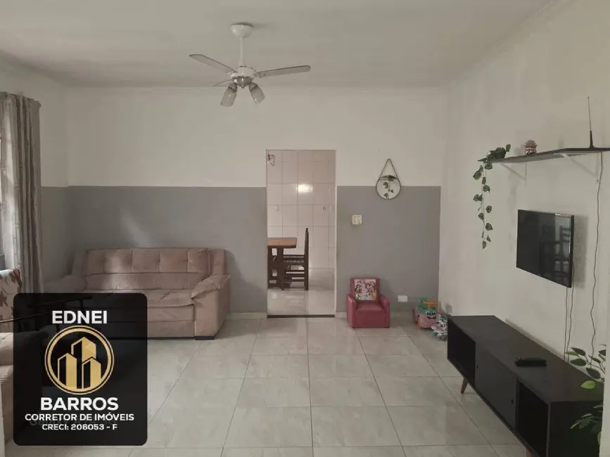 Casa com 3 quartos à venda, 150m2 em Vila São Jorge, Sao Vicente - SP - imagem 3 Foto 3 de Casa com 3 quartos à venda, 150m2 em Vila São Jorge, Sao Vicente - SP