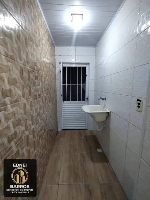 Foto 2 de Casa de Condomínio com 2 quartos à venda, 64m2 em Parque Continental, Sao Vicente - SP