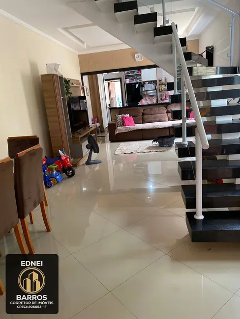 Foto 5 de Sobrado com 3 quartos à venda, 125m2 em Ribeirópolis, Praia Grande - SP