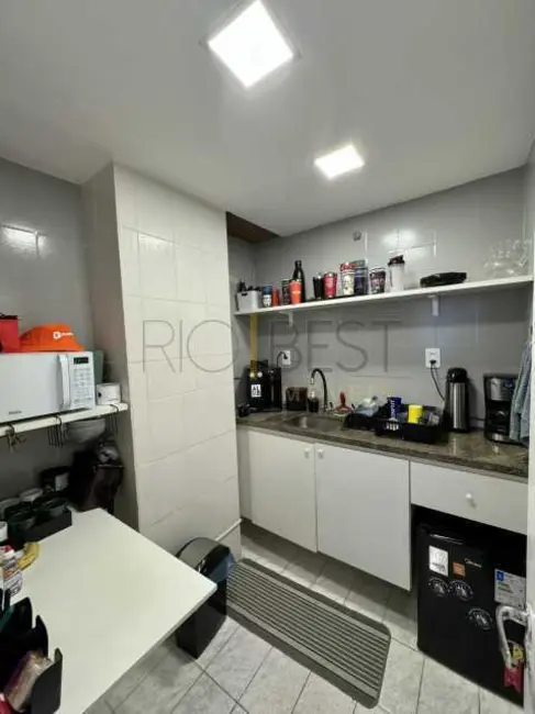 Sala Comercial à venda e para alugar, 140m2 em Rio De Janeiro - RJ - imagem 7 Foto 7 de Sala Comercial à venda e para alugar, 140m2 em Rio De Janeiro - RJ