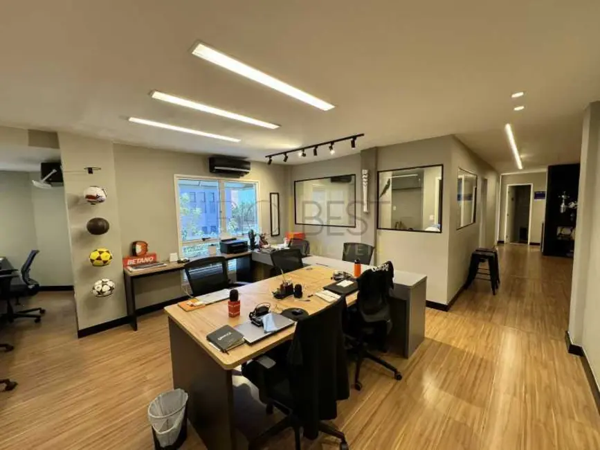 Foto 1 de Sala Comercial à venda e para alugar, 140m2 em Rio De Janeiro - RJ