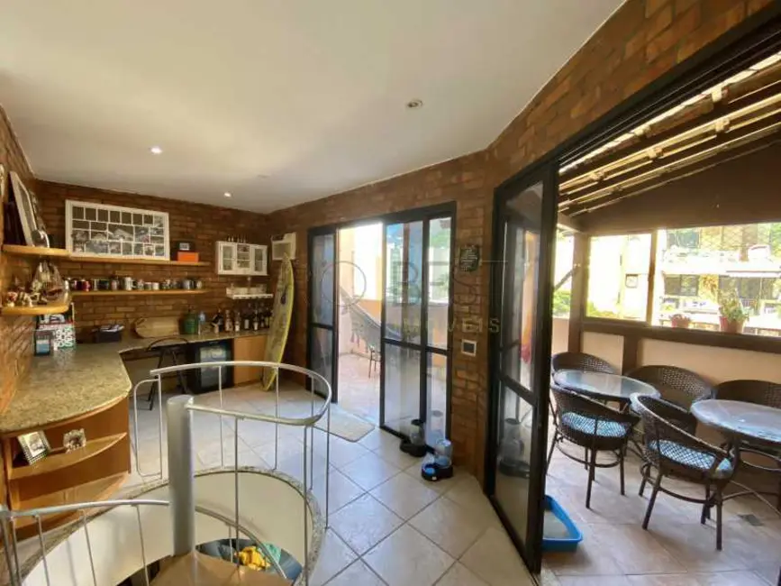 Foto 2 de Cobertura com 3 quartos à venda, 150m2 em Rio De Janeiro - RJ