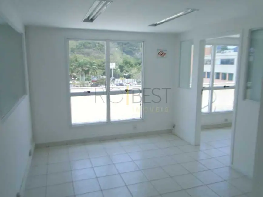 Foto 3 de Sala Comercial à venda, 100m2 em Rio De Janeiro - RJ