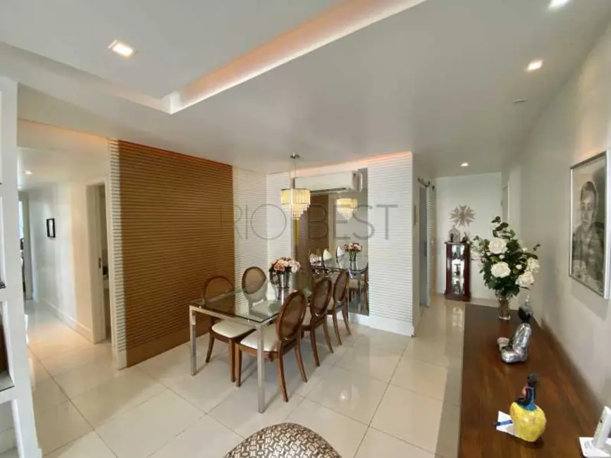 Foto 3 de Apartamento com 3 quartos à venda, 127m2 em Rio De Janeiro - RJ