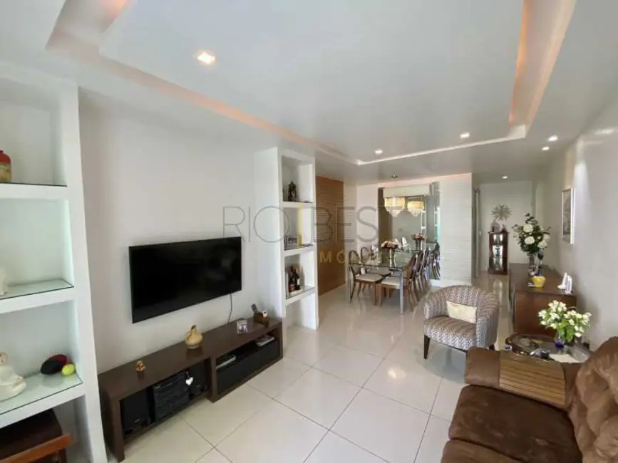 Foto 2 de Apartamento com 3 quartos à venda, 127m2 em Rio De Janeiro - RJ