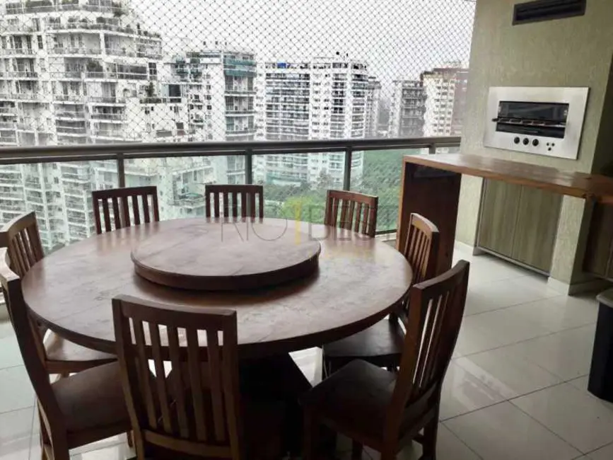 Foto 2 de Apartamento com 4 quartos à venda e para alugar, 231m2 em Rio De Janeiro - RJ