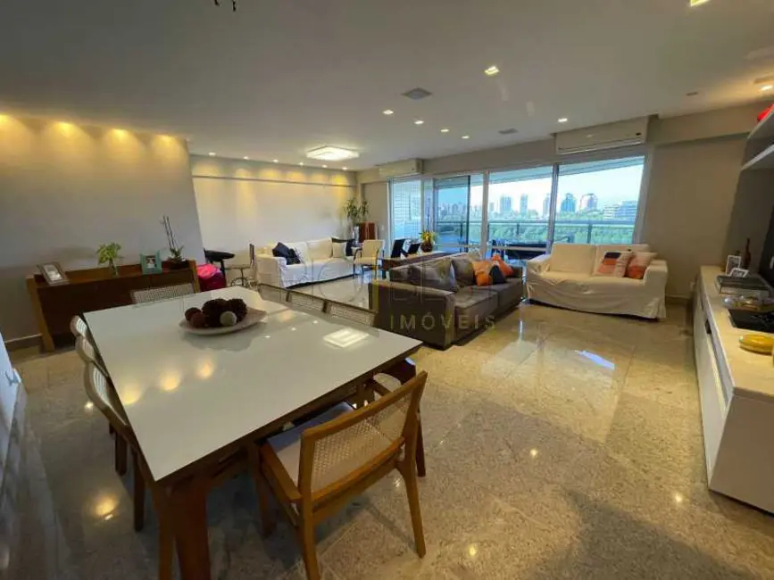 Foto 1 de Apartamento com 4 quartos à venda e para alugar, 185m2 em Rio De Janeiro - RJ