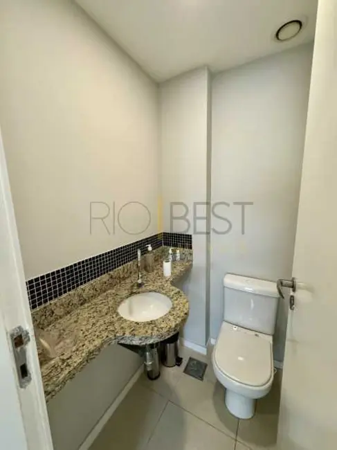 Apartamento com 3 quartos para alugar, 110m2 em Rio De Janeiro - RJ - imagem 7 Foto 7 de Apartamento com 3 quartos para alugar, 110m2 em Rio De Janeiro - RJ