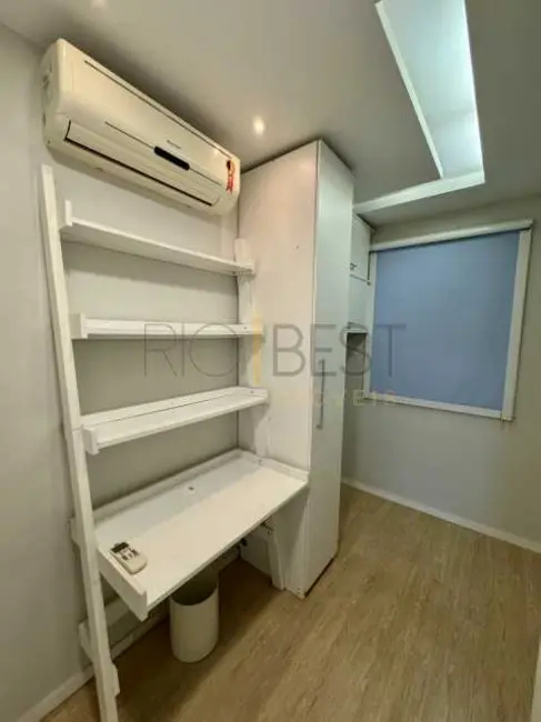 Apartamento com 3 quartos para alugar, 110m2 em Rio De Janeiro - RJ - imagem 9 Foto 9 de Apartamento com 3 quartos para alugar, 110m2 em Rio De Janeiro - RJ