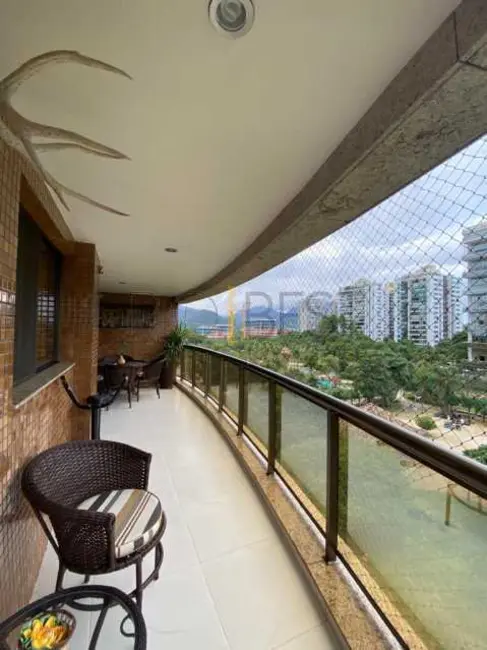 Foto 3 de Apartamento com 4 quartos à venda, 150m2 em Rio De Janeiro - RJ