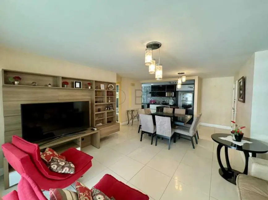 Apartamento com 4 quartos à venda e para alugar, 160m2 em Rio De Janeiro - RJ - imagem 2 Foto 2 de Apartamento com 4 quartos à venda e para alugar, 160m2 em Rio De Janeiro - RJ