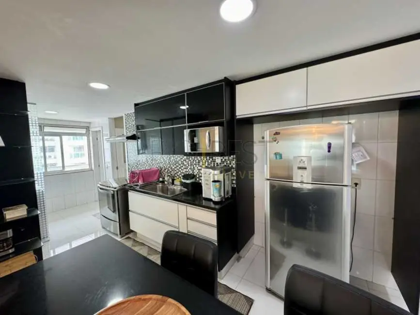 Apartamento com 4 quartos à venda e para alugar, 160m2 em Rio De Janeiro - RJ - imagem 8 Foto 8 de Apartamento com 4 quartos à venda e para alugar, 160m2 em Rio De Janeiro - RJ