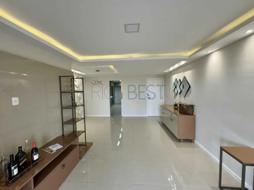 Foto 6 de Apartamento com 3 quartos para alugar, 126m2 em Rio De Janeiro - RJ