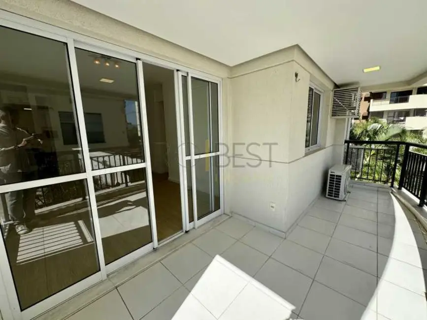 Apartamento com 3 quartos para alugar, 92m2 em Rio De Janeiro - RJ - imagem 2 Foto 2 de Apartamento com 3 quartos para alugar, 92m2 em Rio De Janeiro - RJ
