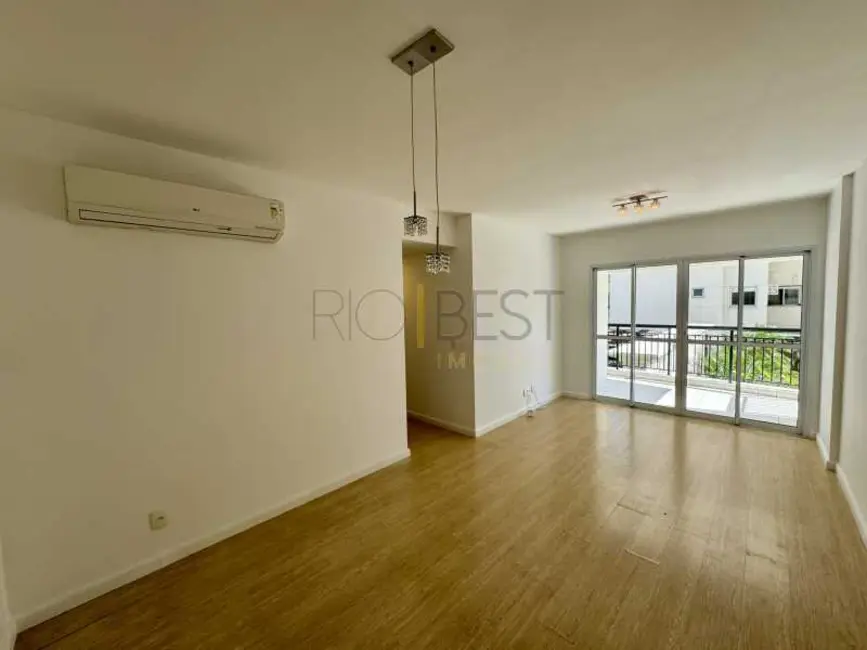 Apartamento com 3 quartos para alugar, 92m2 em Rio De Janeiro - RJ - imagem 4 Foto 4 de Apartamento com 3 quartos para alugar, 92m2 em Rio De Janeiro - RJ