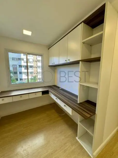 Apartamento com 3 quartos para alugar, 92m2 em Rio De Janeiro - RJ - imagem 9 Foto 9 de Apartamento com 3 quartos para alugar, 92m2 em Rio De Janeiro - RJ