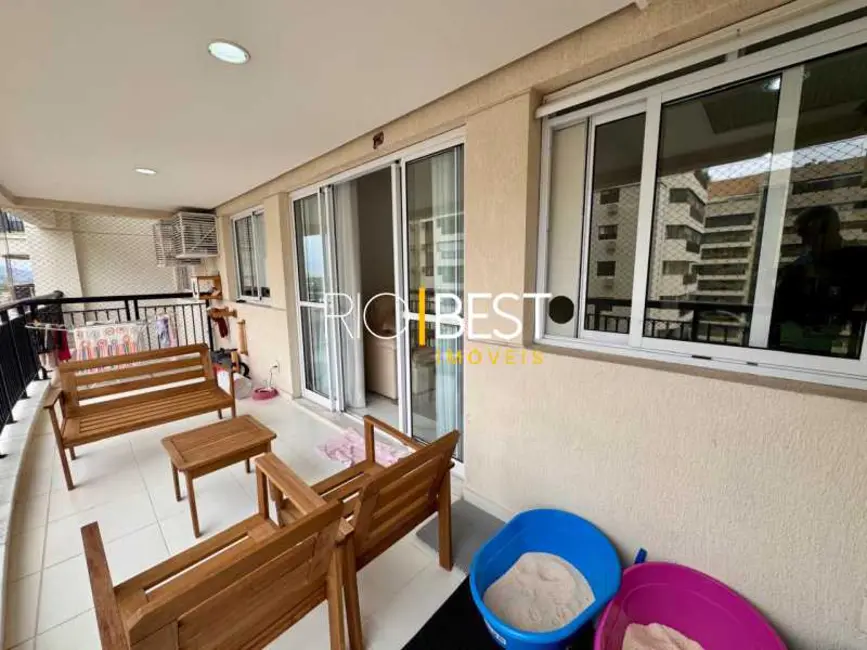 Apartamento com 2 quartos para alugar, 76m2 em Rio De Janeiro - RJ - imagem 3 Foto 3 de Apartamento com 2 quartos para alugar, 76m2 em Rio De Janeiro - RJ