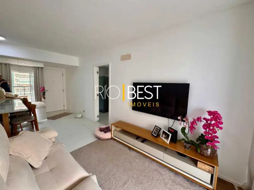 Apartamento com 2 quartos para alugar, 76m2 em Rio De Janeiro - RJ - imagem 6 Foto 6 de Apartamento com 2 quartos para alugar, 76m2 em Rio De Janeiro - RJ