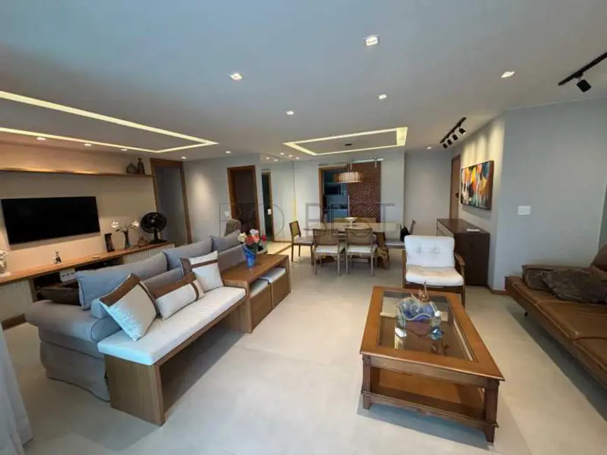 Foto 2 de Apartamento com 4 quartos para alugar, 157m2 em Rio De Janeiro - RJ