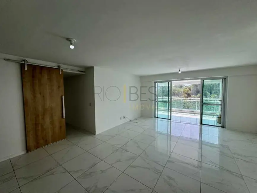 Foto 1 de Apartamento com 4 quartos para alugar, 158m2 em Rio De Janeiro - RJ