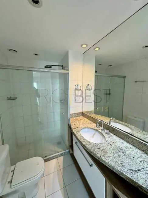 Apartamento com 4 quartos para alugar, 158m2 em Rio De Janeiro - RJ - imagem 8 Foto 8 de Apartamento com 4 quartos para alugar, 158m2 em Rio De Janeiro - RJ