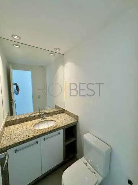 Apartamento com 4 quartos para alugar, 158m2 em Rio De Janeiro - RJ - imagem 5 Foto 5 de Apartamento com 4 quartos para alugar, 158m2 em Rio De Janeiro - RJ