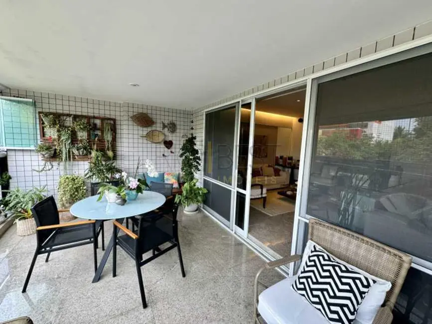 Apartamento com 4 quartos à venda, 185m2 em Rio De Janeiro - RJ - imagem 8 Foto 8 de Apartamento com 4 quartos à venda, 185m2 em Rio De Janeiro - RJ