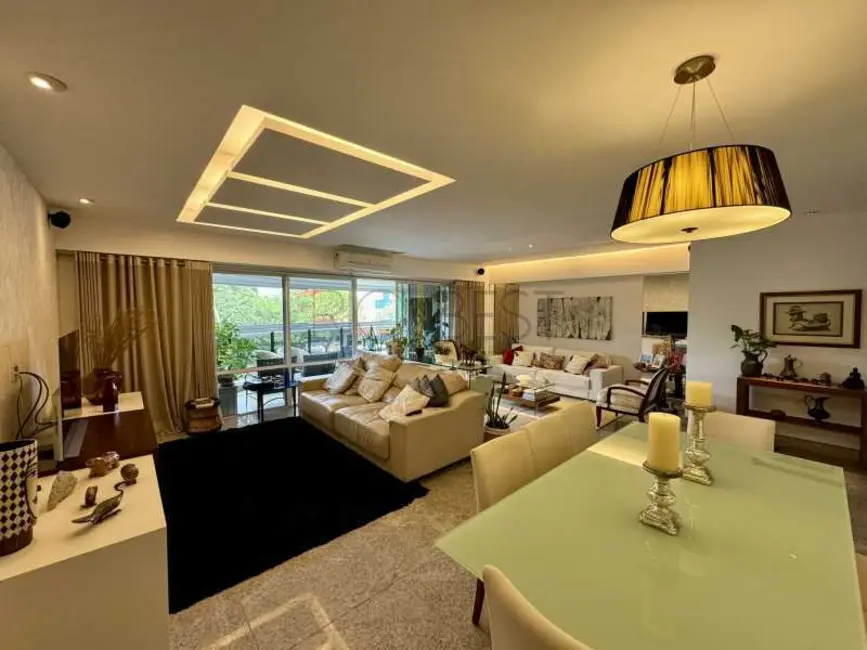 Apartamento com 4 quartos à venda, 185m2 em Rio De Janeiro - RJ - imagem 1 Foto 1 de Apartamento com 4 quartos à venda, 185m2 em Rio De Janeiro - RJ