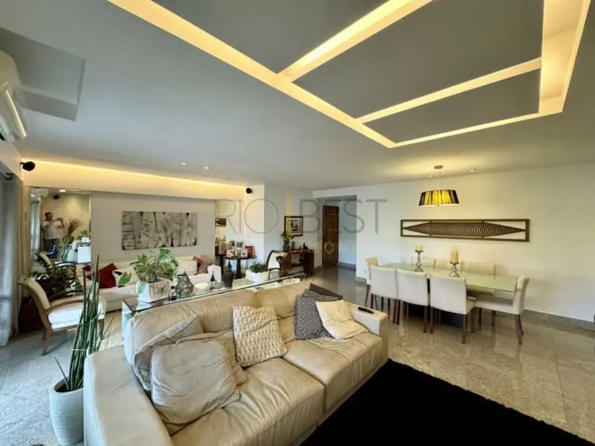 Apartamento com 4 quartos à venda, 185m2 em Rio De Janeiro - RJ - imagem 6 Foto 6 de Apartamento com 4 quartos à venda, 185m2 em Rio De Janeiro - RJ